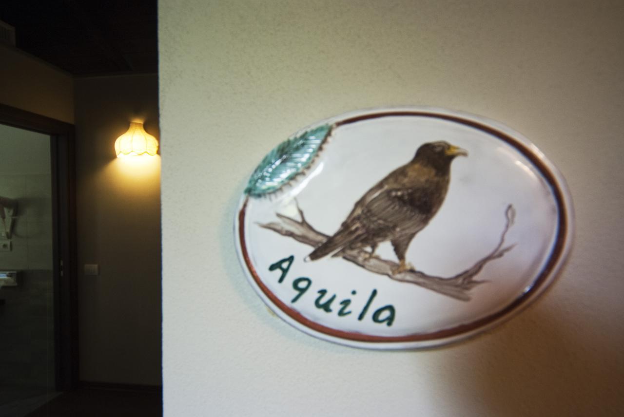 Il Falco E La Volpe Settimo Vittone Værelse billede